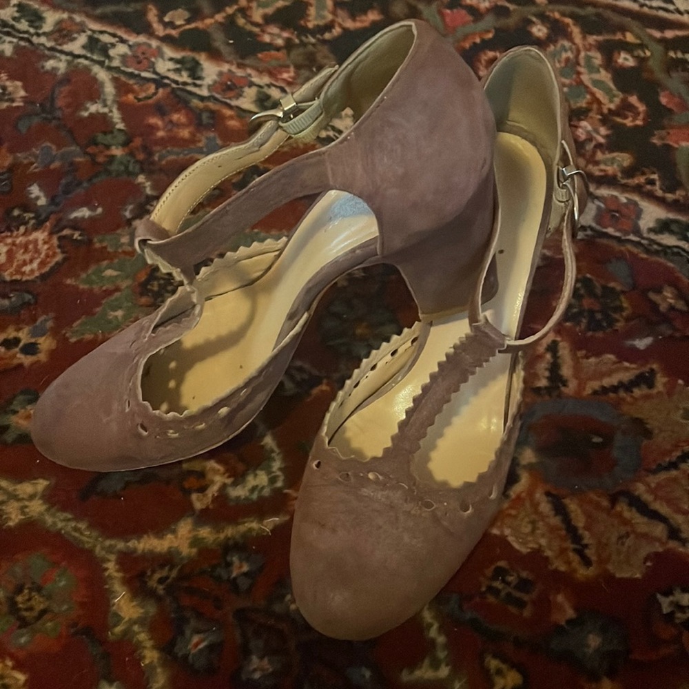 Sundance Mauve Suede Scalloped T-Strap Heels